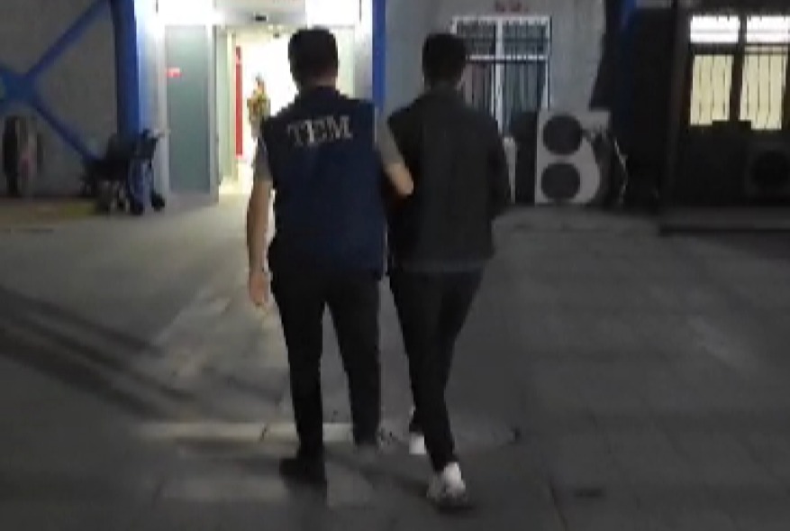 HÜKÜMLÜ FETÖ FİRARİSİ POLİSİN KISKACINDAN KAÇAMADI