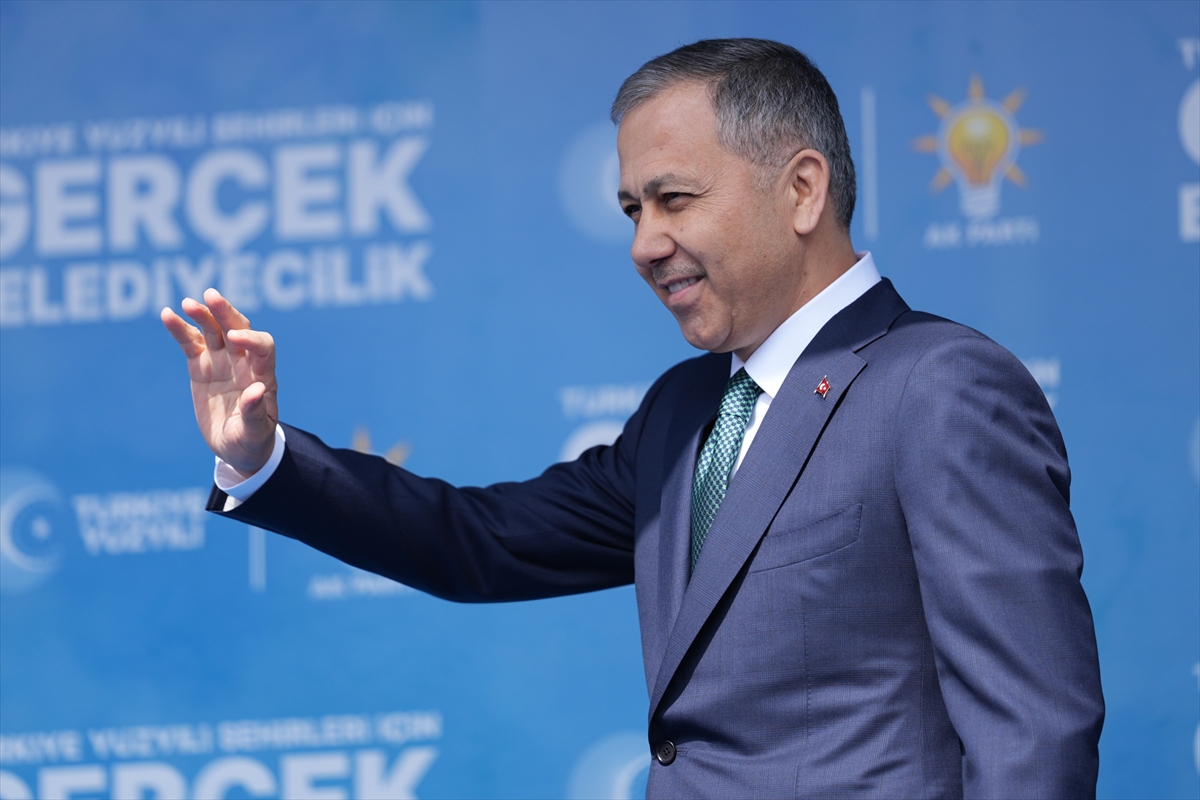 - İçişleri Bakanı Ali Yerlikaya: - "Eser denilince, hizmet denilince, gerçek belediyecilik denilince akla, şükürler olsun AK Parti geliyor, Konya geliyor"