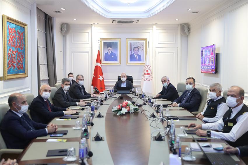 İçişleri Bakanı Süleyman Soylu'dan, 81 ilin valisine tavizsiz korona denetimi talimatı
