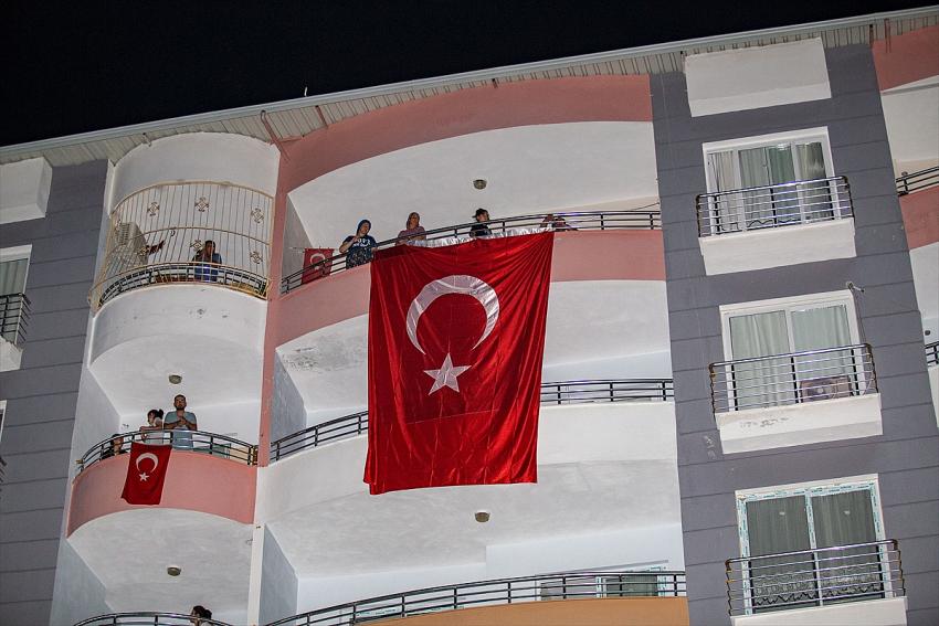 İdlib'de teröristlerin saldırısı sonucu ağır yaralanan asker hastanede şehit oldu