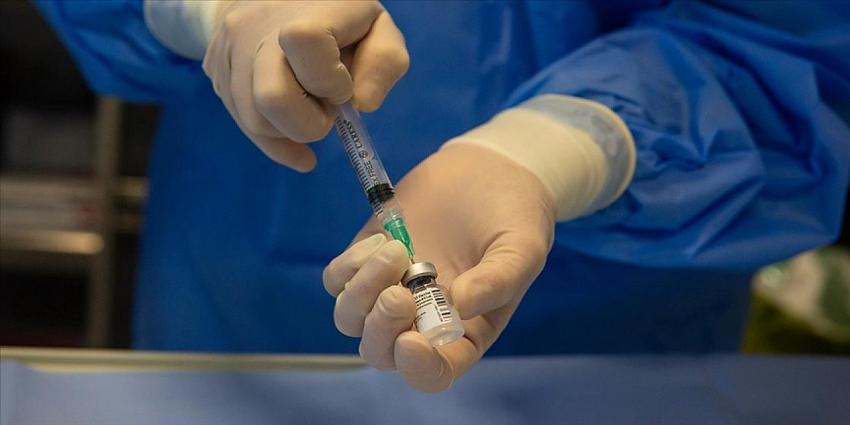 İsrail’den yeni aşı kararı: Üçüncü doz BioNTech aşısına onay çıktı
