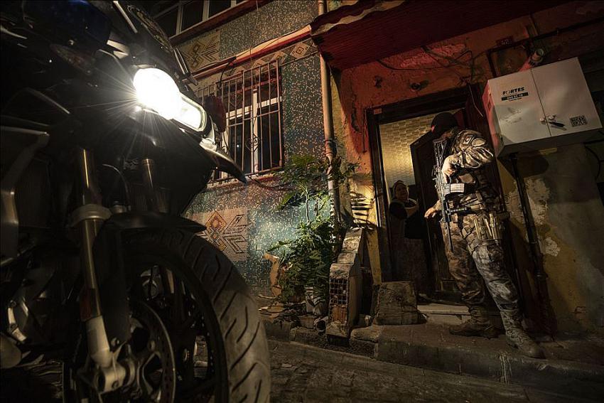 İstanbul'da  silahlı saldırıda 1 polis yaralandı