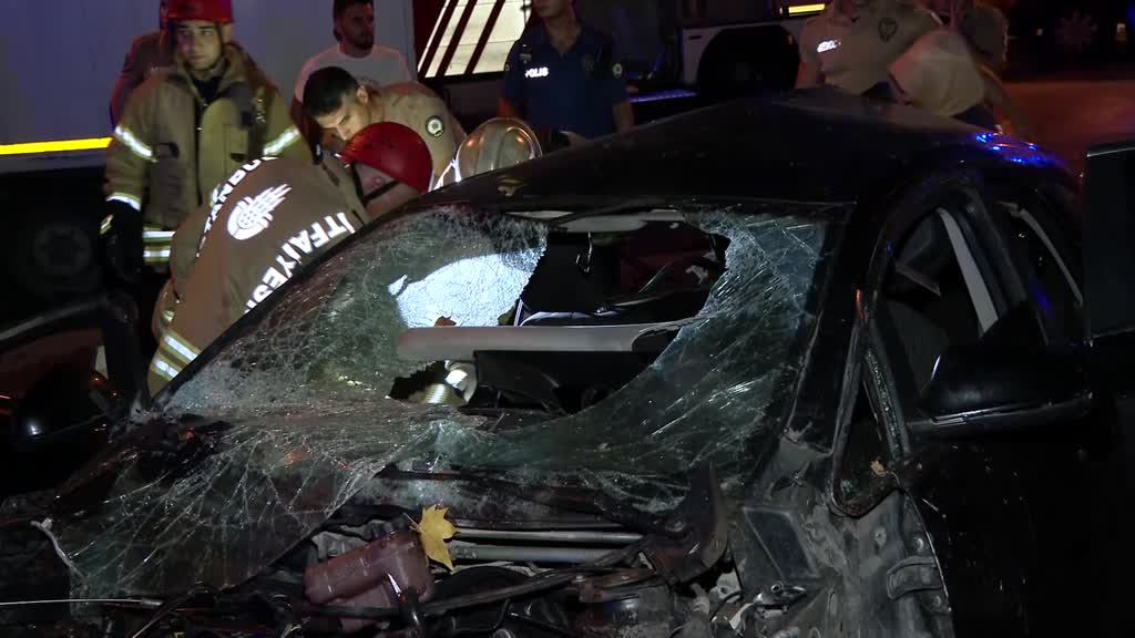 İSTANBUL - TEM Otoyolundaki kazada 5 kişi öldü, 1 kişi ağır yaralandı
