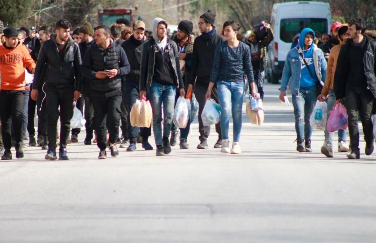 İstanbul Valiliği'nden karar: Suriyeliler kayıtlı oldukları illere dönecek