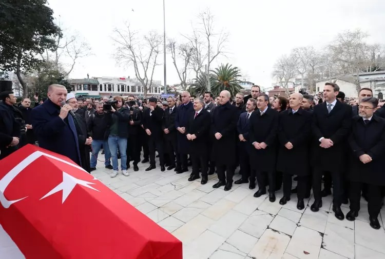 İSTANBUL - Yazar Alev Alatlı son yolculuğuna uğurlandı