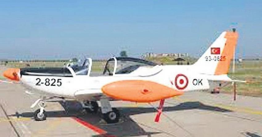 İzmir'de eğitim uçağı düştü!