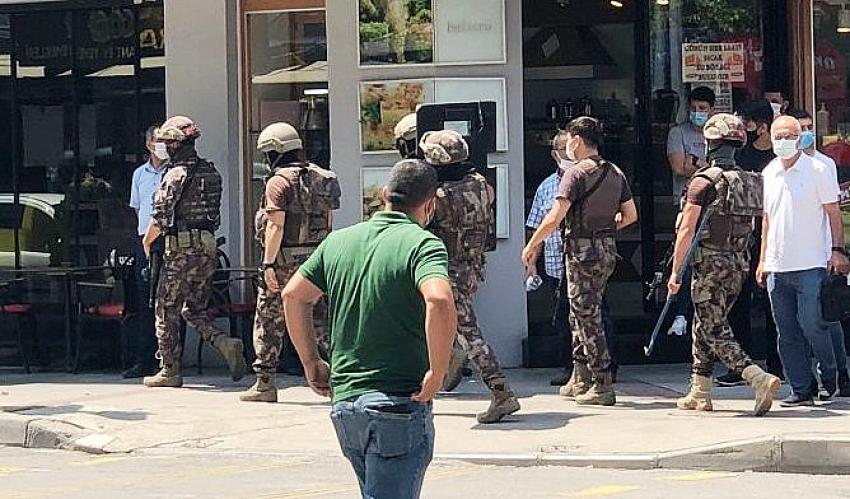 İzmir'de HDP il binasına saldırı: 1 ölü