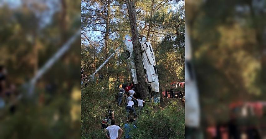 İzmir'de minibüs şarampole devrildi: 8 kişi öldü, 11 kişi yaralandı