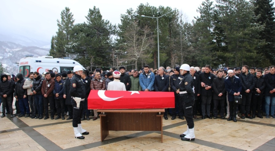 İzmir'de motosiklet kazasında ölen polis memurunun cenazesi Bursa'da defnedildi