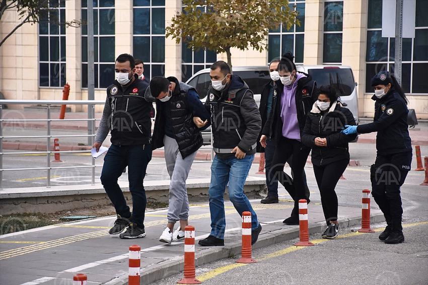 Kadir Şeker'in kurtarmak istediği kadın 900 gram uyuşturucuyla yakalandı