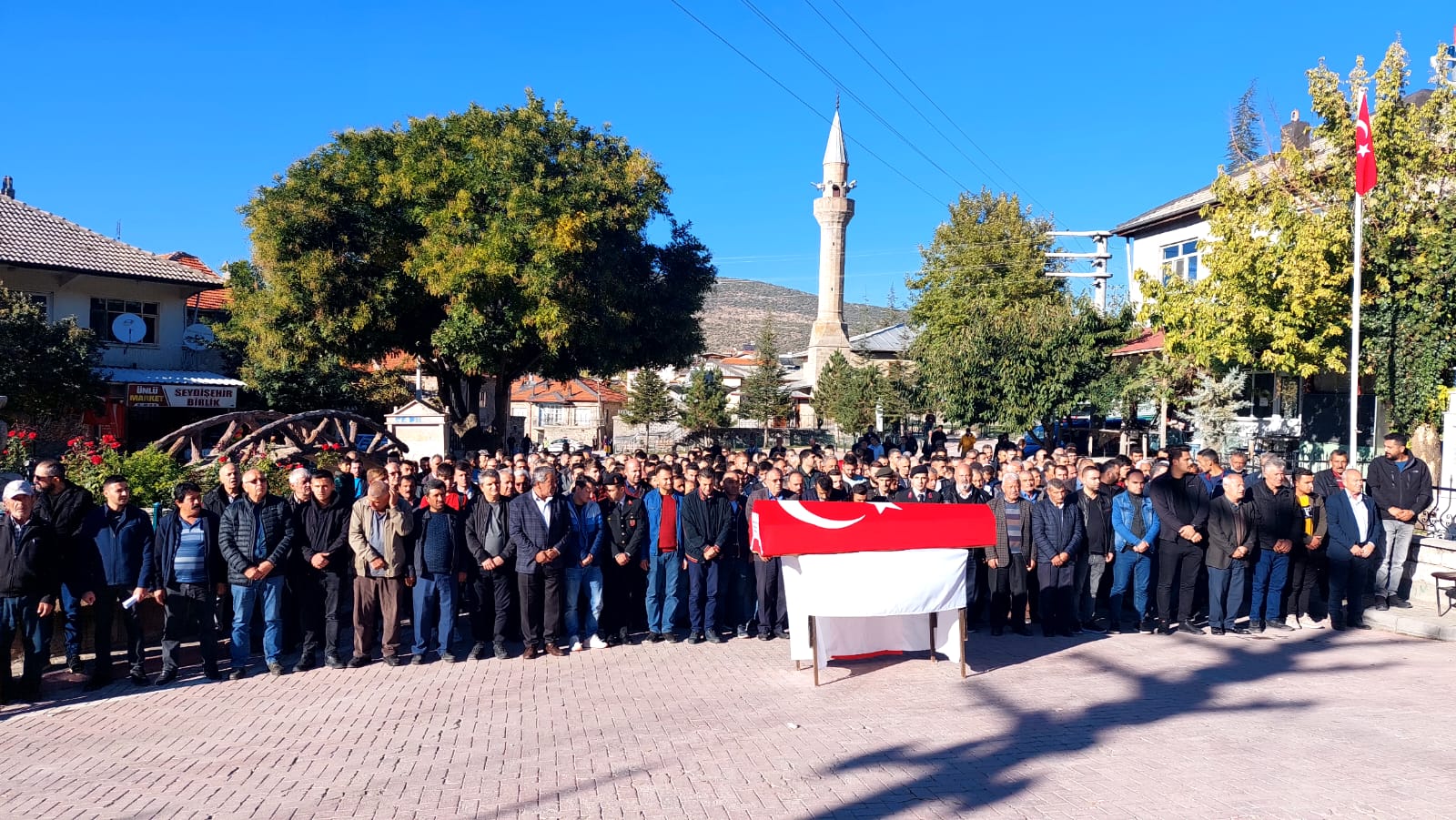 Kalp Krizi sonrası vefat eden Uzman  Çavuş  Osman Koyuncu  Seydişehir'de  toprağa   verildi