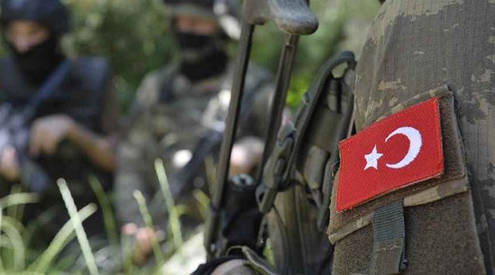 Karaman'da askeri aracın devrilmesi sonucu 3 asker yaralandı
