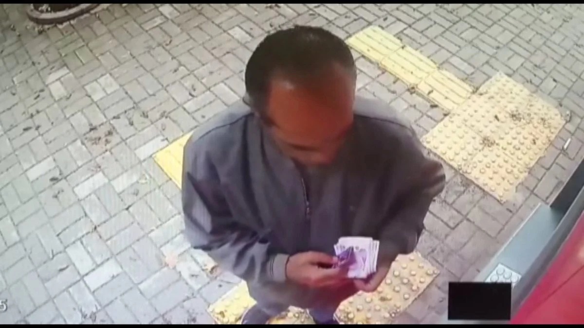 Karaman'da ATM'de unutulan parayı alan şüpheli yakalandı