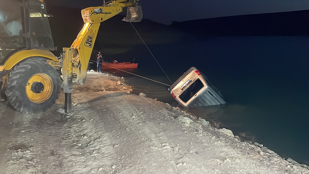 Karaman'da baraj gölüne düşen aracın sürücüsünün cesedine ulaşıldı