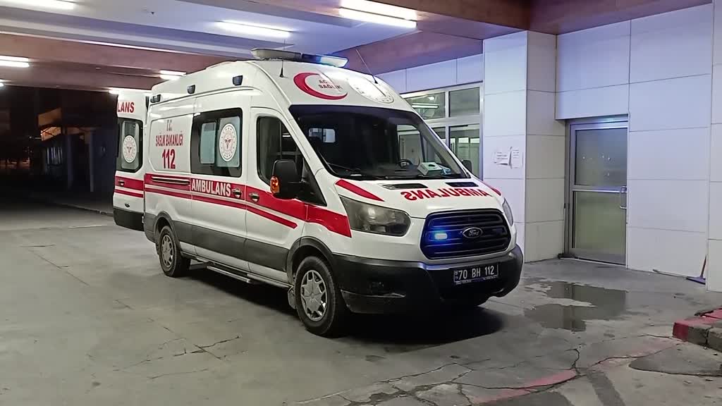 Karaman'da bıçaklı kavgada 3 kişi yaralandı