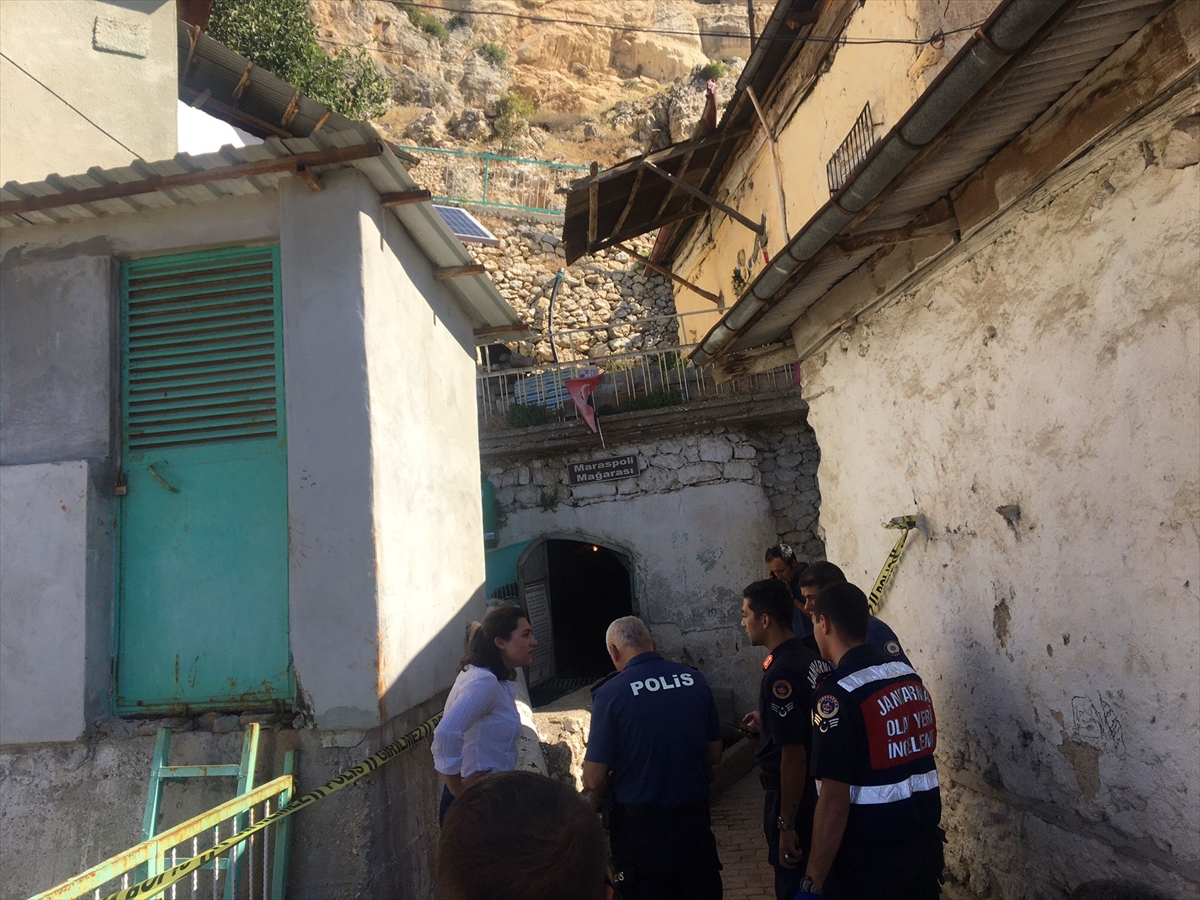 Karaman'da girişi yasak olan mağaradan çıkmaya çalışırken düşen kişi öldü