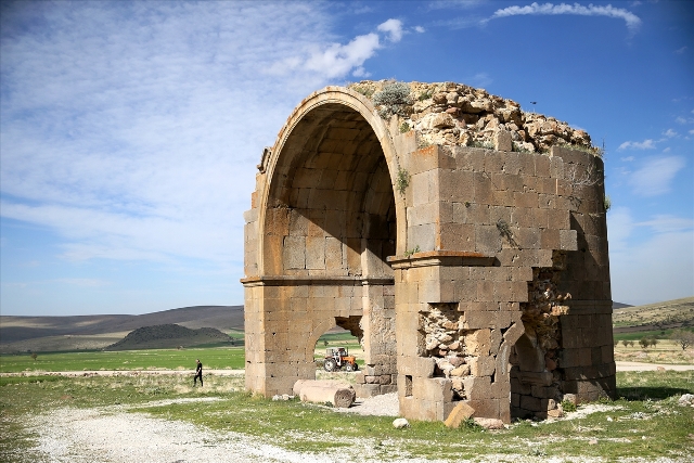 Karaman'da "Binbir Kilise" olarak bilinen alanda dini yapılar bulundu