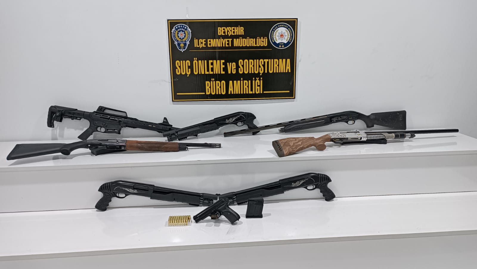 KARGOYLA KAÇAK SİLAH TİCARETİ POLİSİN GÖZÜNDEN KAÇMADI