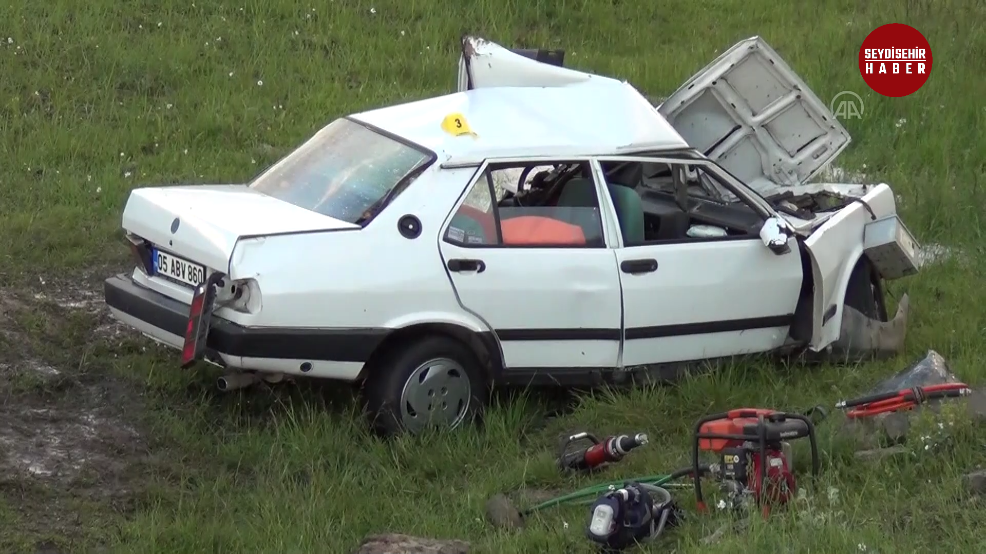 KARS - İki otomobilin çarpıştığı kazada astsubay hayatını kaybetti