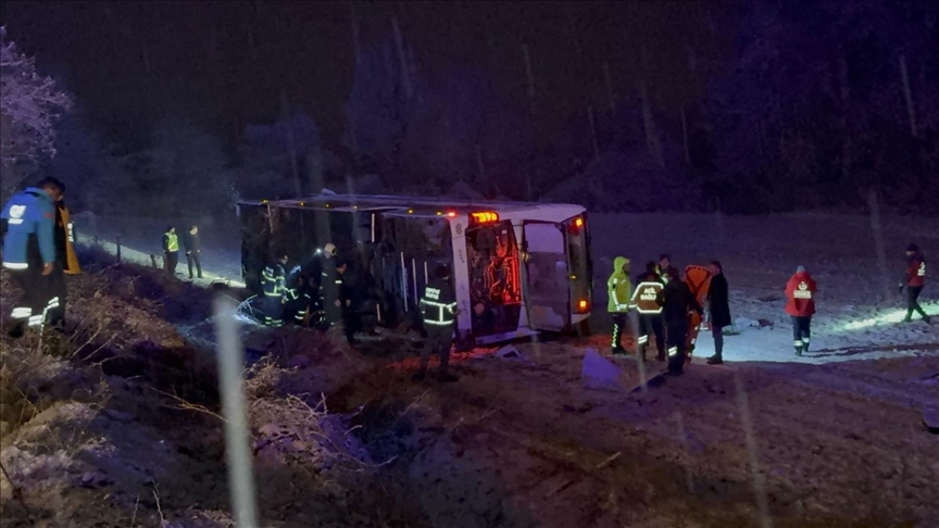 Kastamonu'daki Otobüs Kazasında 6 kişi hayatını kaybetti, 3'ü ağır 33 kişi yaralandı.