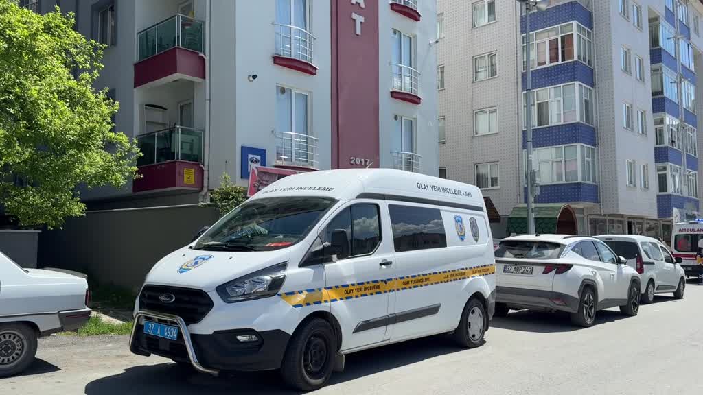 KASTAMONU -Hamile eşini öldürüp cesetle aynı evde 10 gün boyunca kalan koca tutuklandı