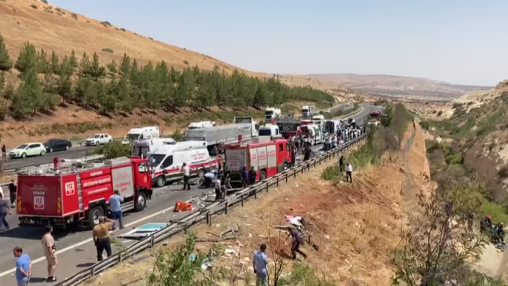 Katliam gibi kaza: 2’si gazeteci 3’ü itfaiyeci 16 kişi öldü