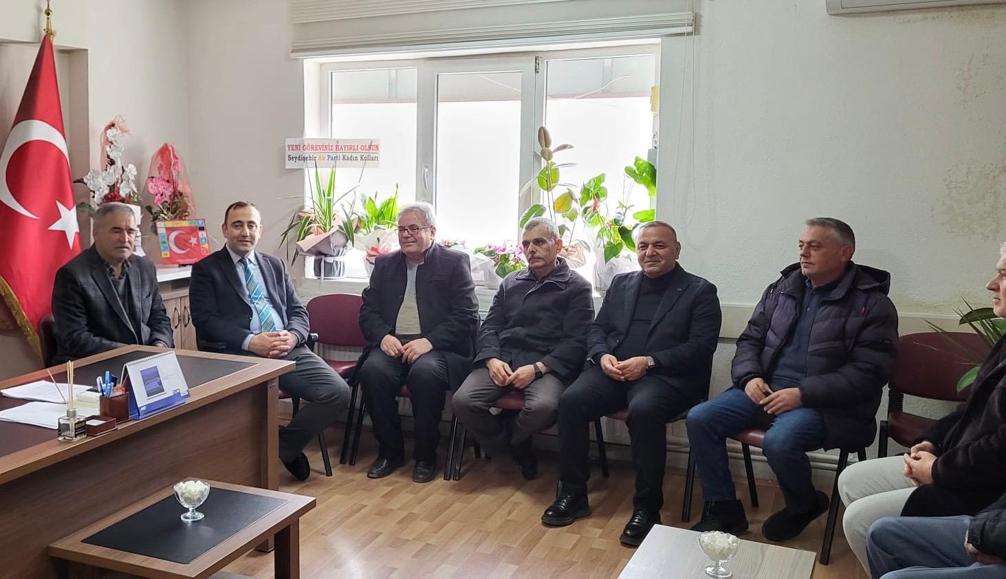 KAYMAKAM CEVDET BAKKAL’DAN AK PARTİ TEŞKİLATINA ZİYARET