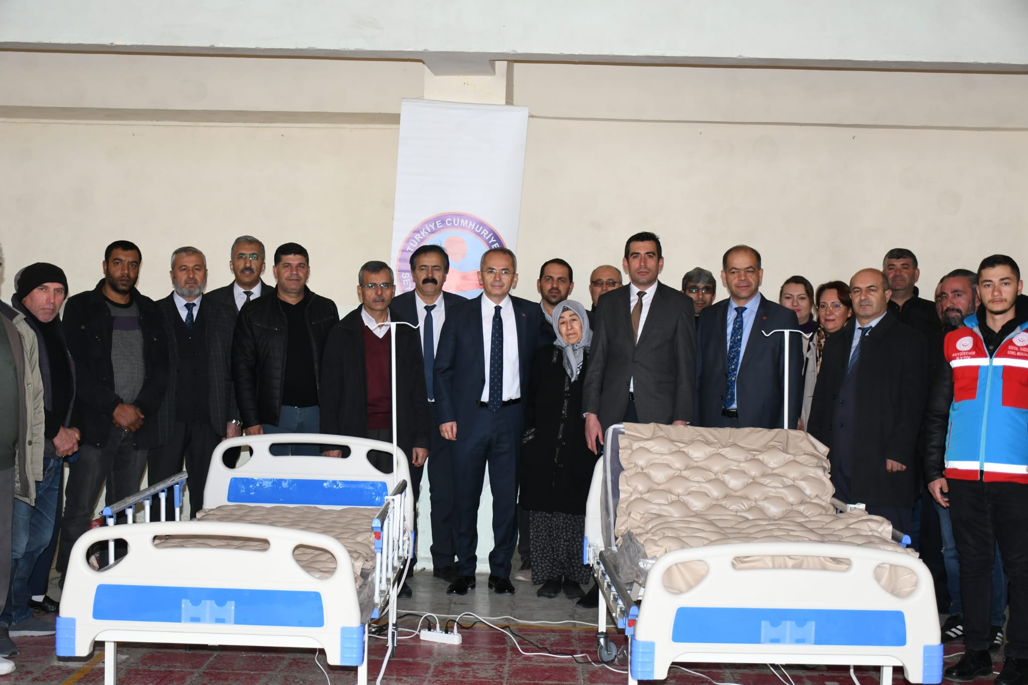 Kaymakamlıktan ihtiyaç sahiplerine hasta yatağı