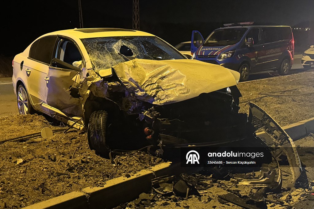 Kayseri'de iki otomobilin çarpıştığı kazada 3 kişi hayatını kaybetti