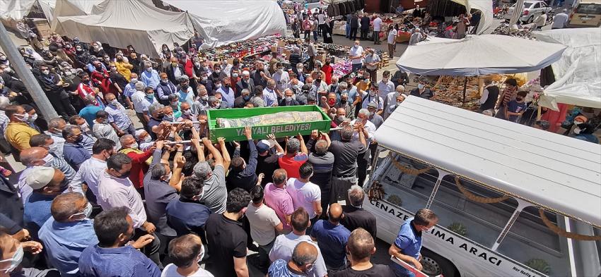 Kayseri'de öldürülen Rabia öğretmenin cenazesi toprağa verildi