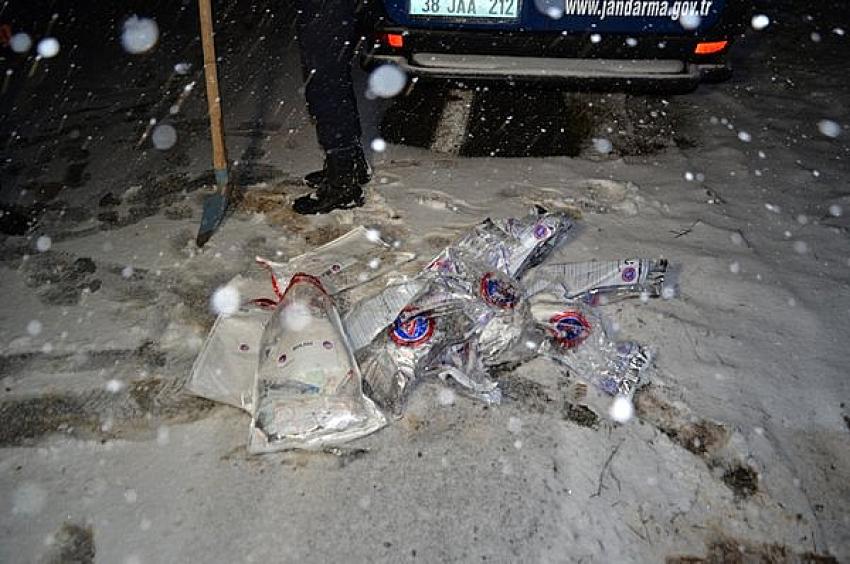 Kayseri'de ormanda 2 bin cep telefonu yakılmış halde bulundu.