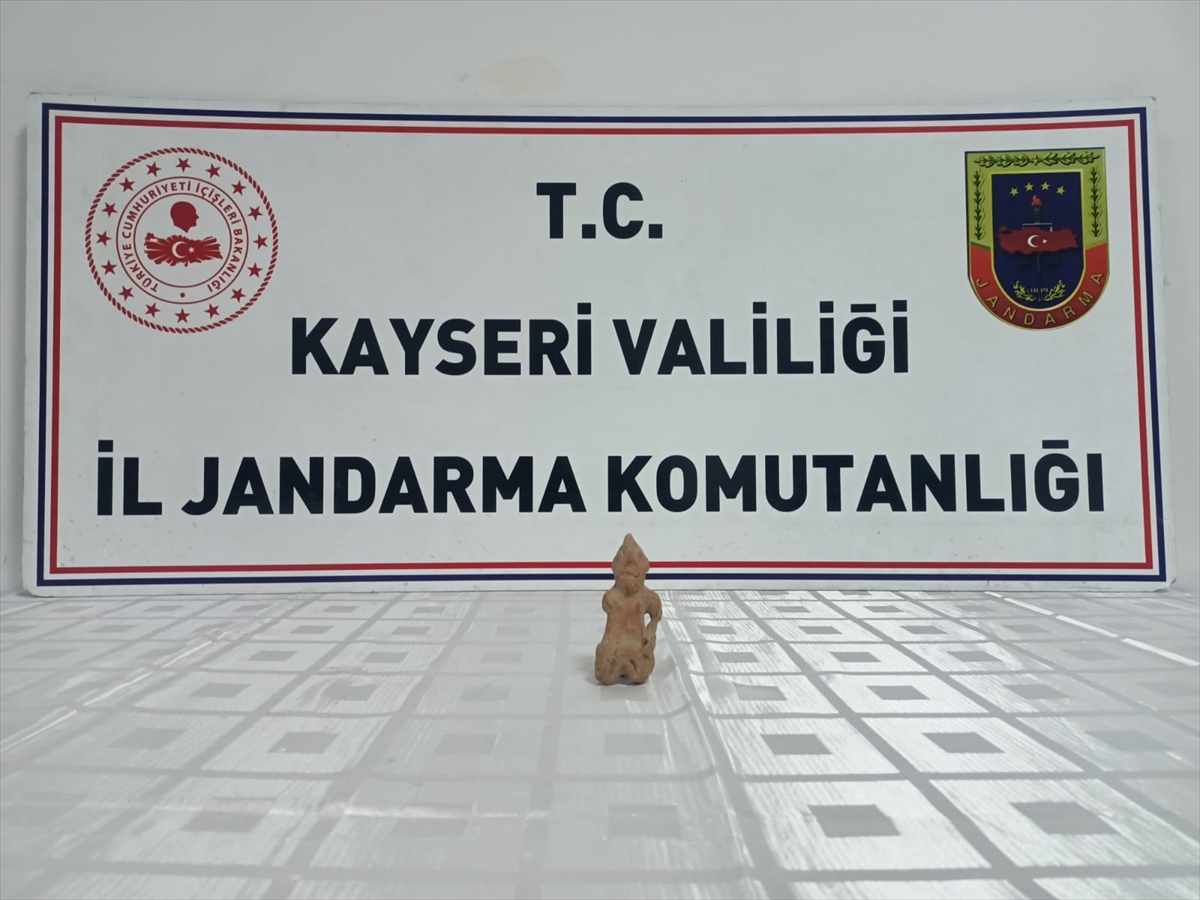 Kayseri'de tarihi eser niteliğinde heykel ele geçirildi
