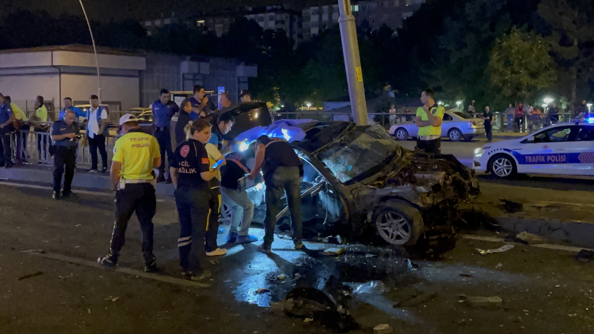 Kayseri'de trafik kazasında 2 kişi öldü, 2 kişi yaralandı