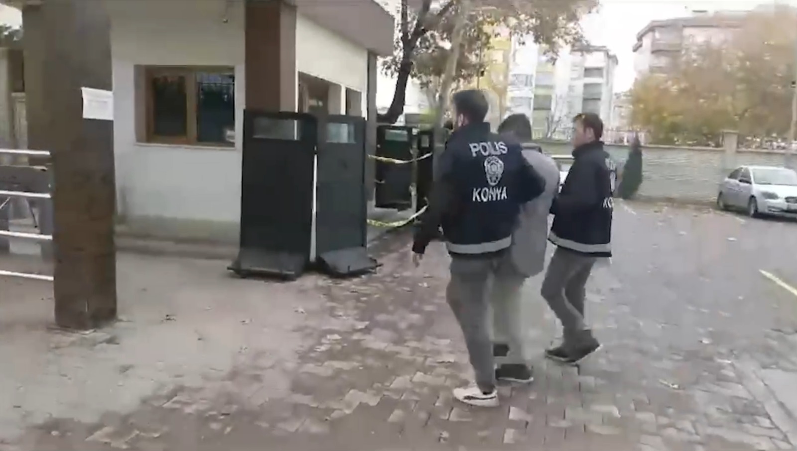 KENDİLERİNİ POLİS VE SAVCI OLARAK TANITARAK MİLYONLARCA LİRA VURGUN YAPMAK İSTEDİLER, POLİSTEN KAÇAMADILAR!