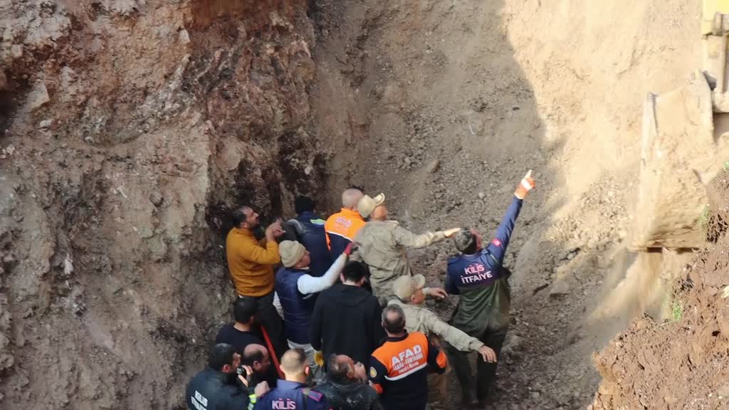 KİLİS - Kilis'te göçük altında kalan 2 işçi hayatını kaybetti