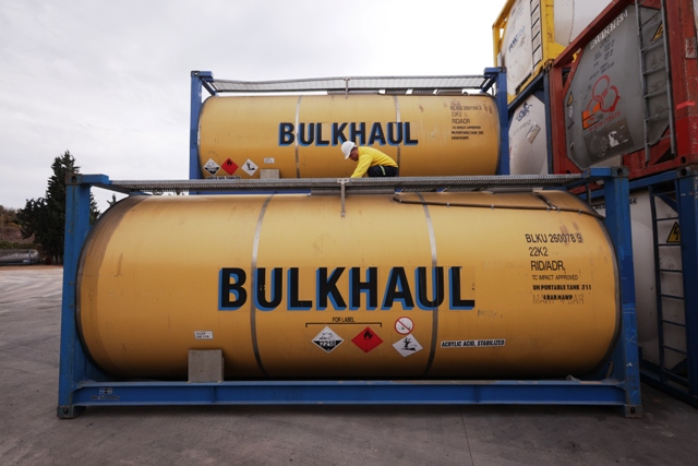 Kimyasal Tankerlerde Hijyen ve Güvenlik: Yıkama Sürecinin Önemi