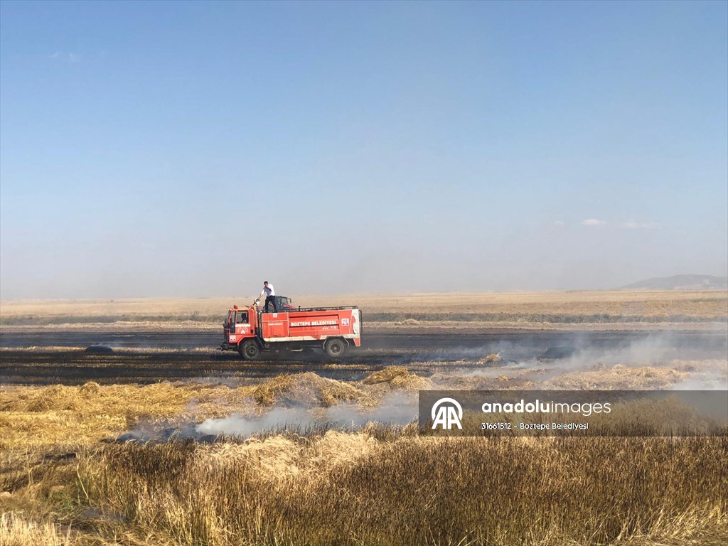 Kırşehir'de anız yangınına müdahale sırasında traktörü devrilen çiftçi öldü