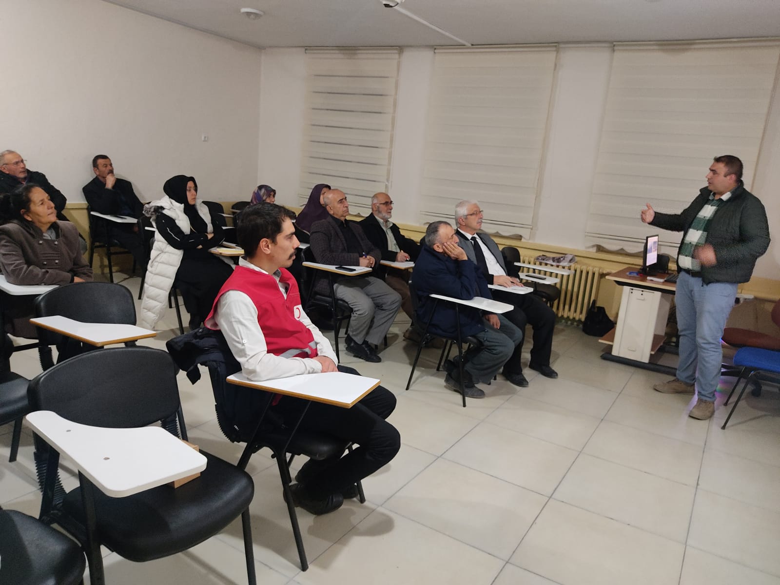 KIZILAY ŞUBE ÇEVRENİN KORUNMASI VE ORMAN YANGINLARININ ÖNLENMESİ EĞİTİMİ DÜZENLEDİ