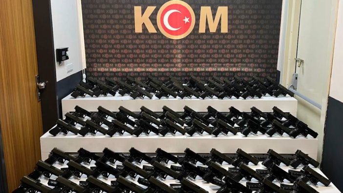 Konya 3 bin 450 tabanca  gövdesi 80 bin 790 silah tamamlayıcı parça ele geçirildi