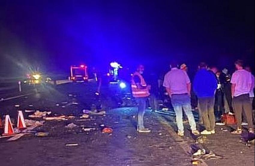 Konya - Afyon yolunda zincirleme kaza: 4 ölü, 2 yaralı