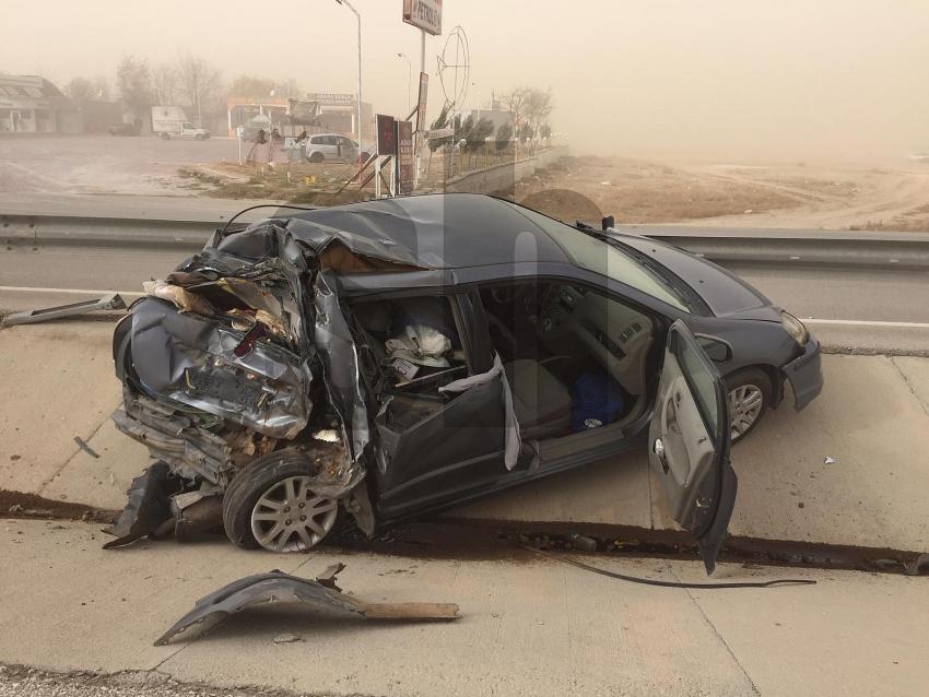 KONYA ANKARA YOLUNDA KUM FIRTINASI NEDENİYLE YOLLAR KAPATILDI