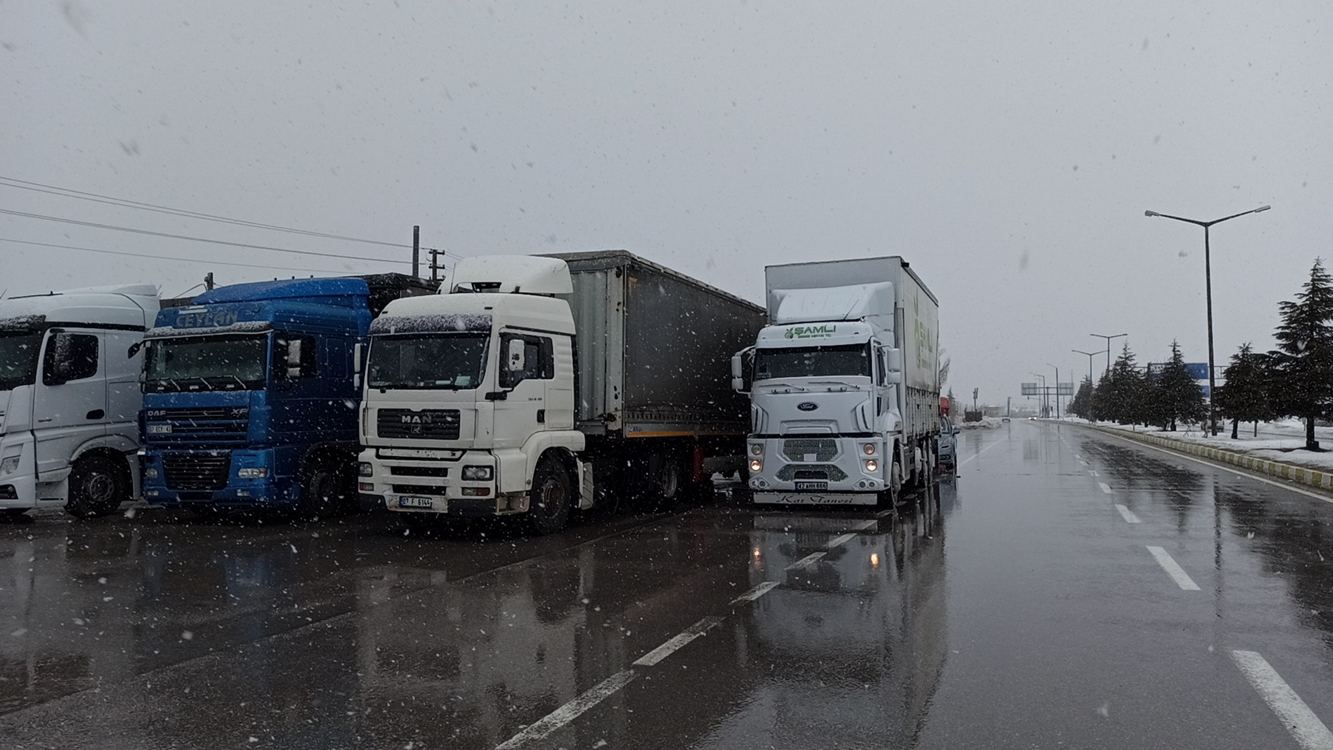 Konya- Antalya yolu  kısmi olarak  trafiğe açıldı-