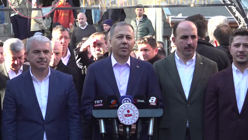 KONYA - Bakan Yerlikaya: "Bu bayram hepimiz için barış, kardeşlik, huzur, afiyetler getirsin diye kalben dua ediyorum"