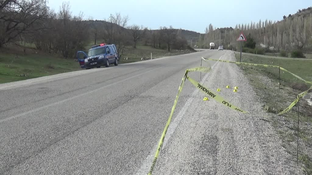 KONYA - Birlikte yolculuk yaptığı arkadaşını silahla yaralayan kişi aranıyor