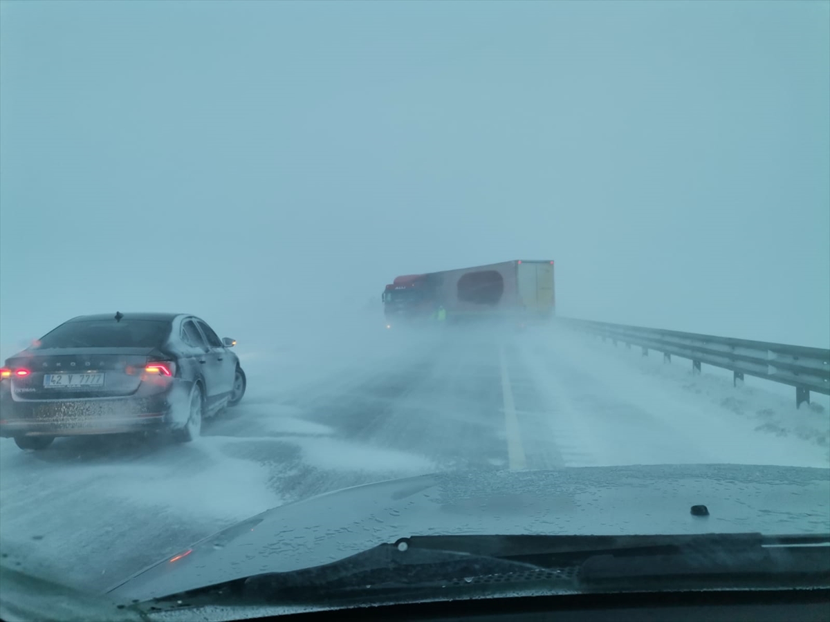 Konya  Çevresindeki ulaşıma kapatılan  yollar 