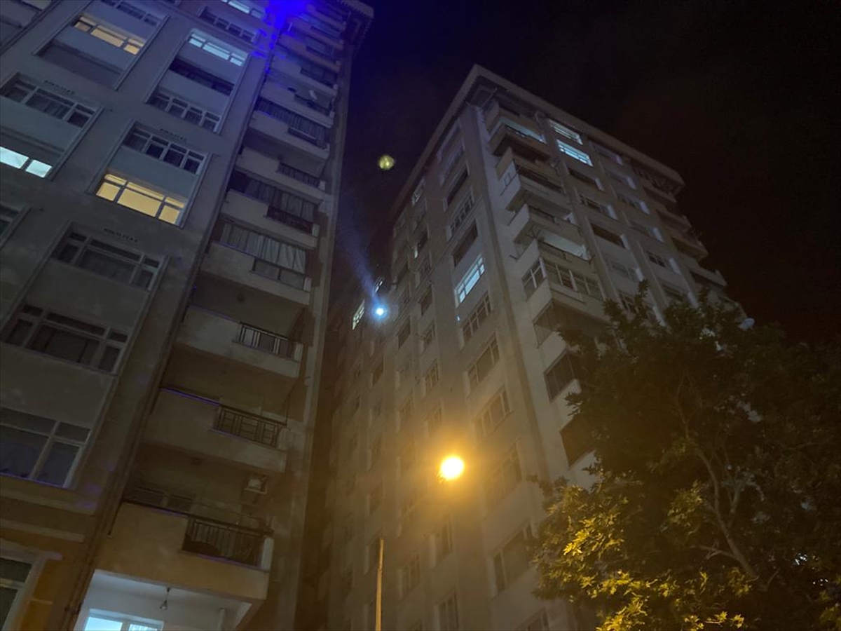 Konya'da 12 katlı apartmanda yangın çıktı