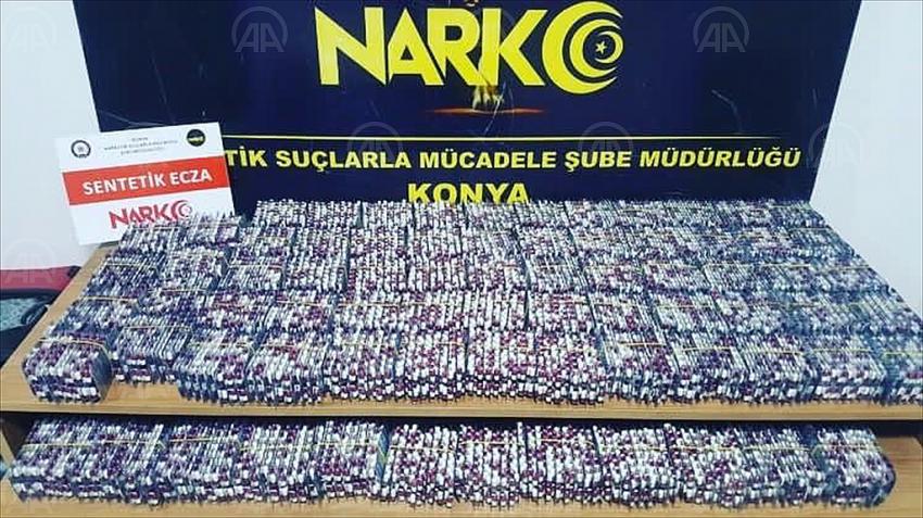 Konya'da 16 bin 800 sentetik ecza hap ele geçirildi