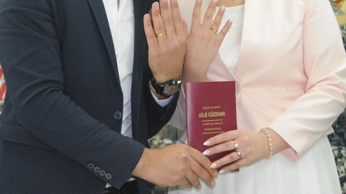 Konya’da 24 yılında evlenen de çok boşanan  çok..