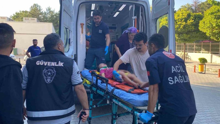 Konya'da 3. kattan düşen çocuk hastanelik oldu