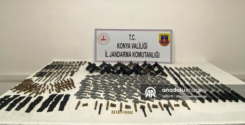 Konya'da 5 tabanca ele geçirildi